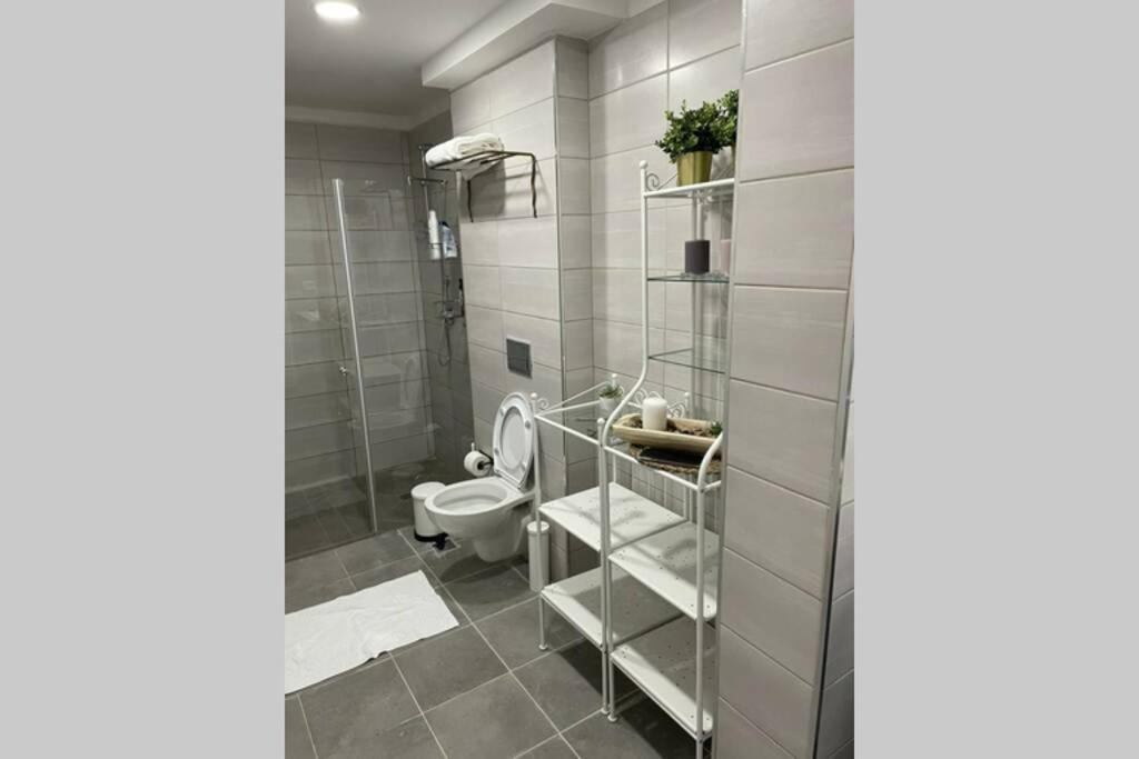 Ferienwohnung נוף הארבל עם חלון לכינרת Migdal Exterior foto