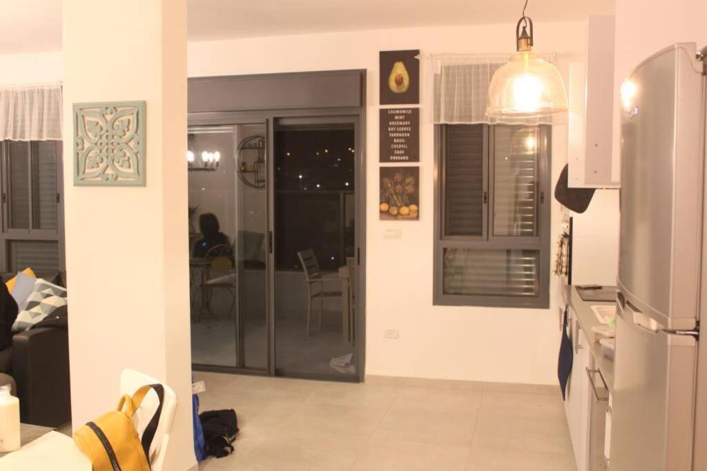 Ferienwohnung נוף הארבל עם חלון לכינרת Migdal Exterior foto